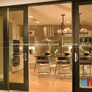 Thiết kế hiện đại của cửa nhôm Xingfa màu xám cafe từ Mạnh Duy Glass