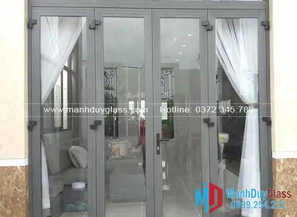  Cửa nhôm Xingfa màu xám nhạt cho kiến trúc tối giản