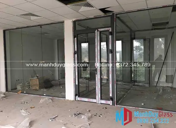 Cửa nhôm Xingfa phòng làm việc