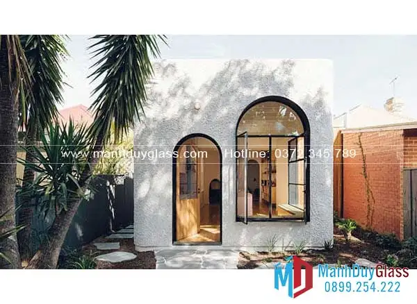 Cửa nhôm Xingfa uốn vòm cho khách sạn