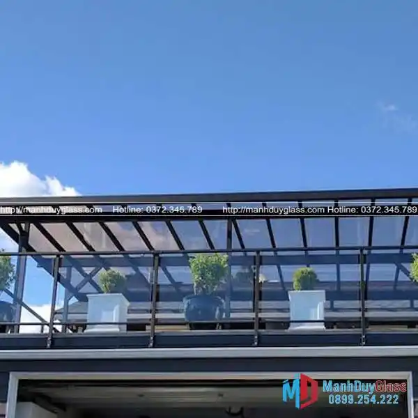  Mái kính màu xanh đen đẹp