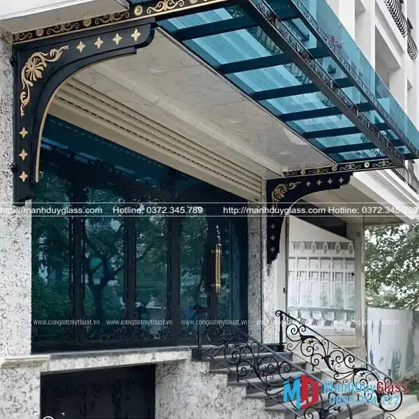 Mái kính màu xanh đen sang trọng 