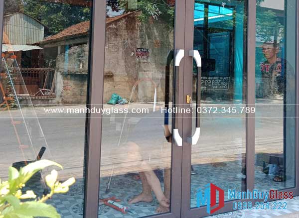 Cửa nhôm QueenViet và các phụ kiện đi kèm