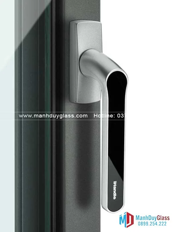 phu-kien-cua-nhom-ebm