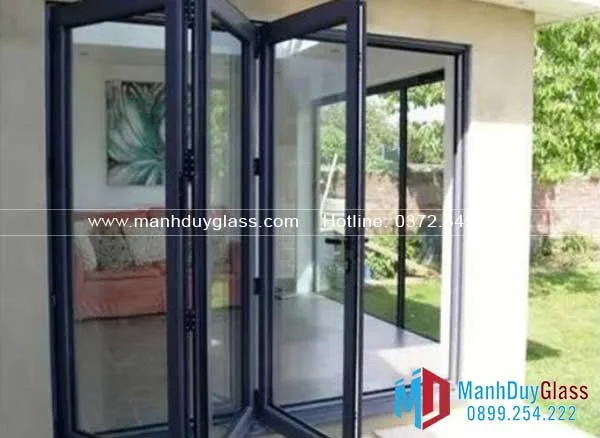 thi-cong-cua-nhom-yongxing-manh-duy-glass