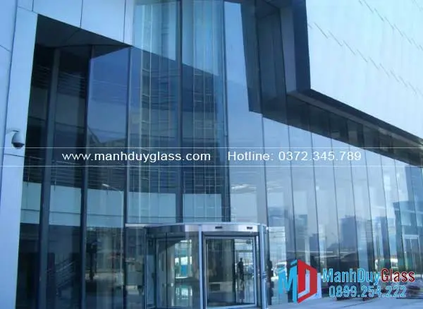 Vách kính mặt dựng văn phòng