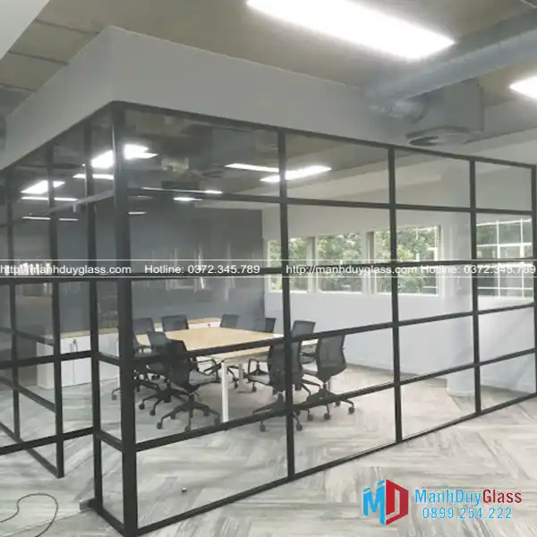Vách ngăn văn phòng nhôm Xingfa