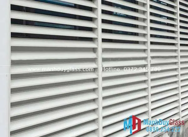 Cửa nhôm lá sách Xingfa sang trọng