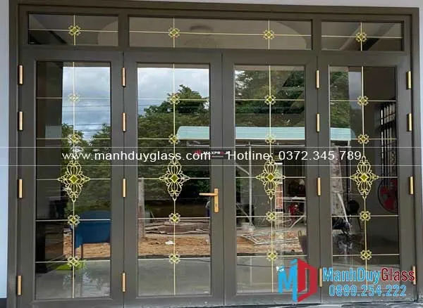 Cửa nhôm Maxpro cho ban công hiện đại