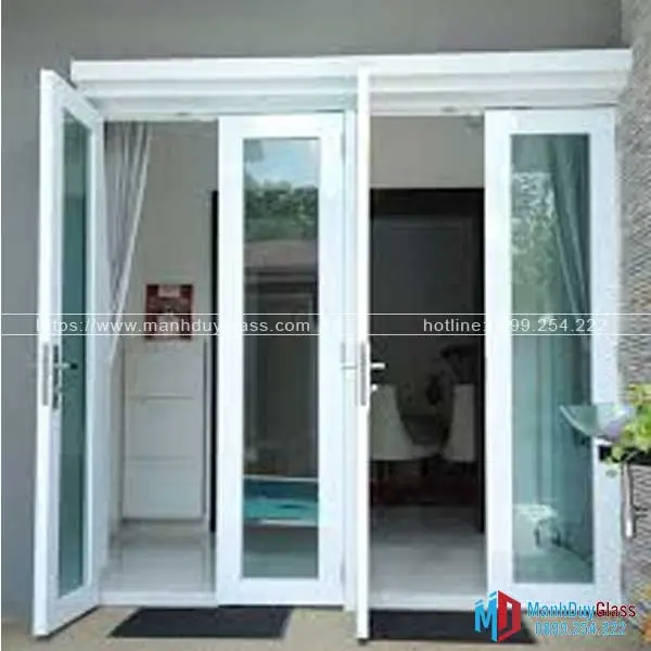 Cửa nhôm xingfa màu trắng sữa trong phòng khách