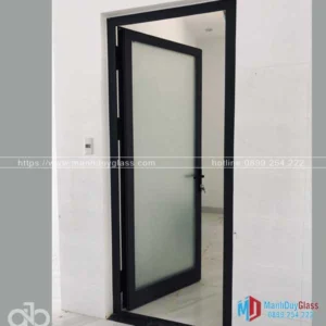 Cửa nhôm Xingfa mở quay