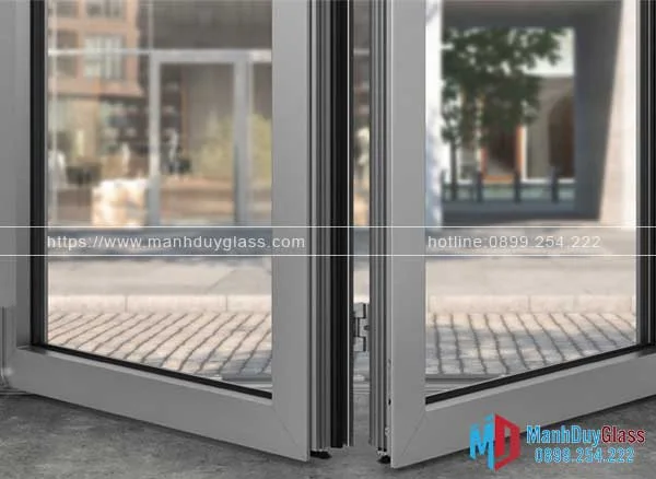 Khung nhôm Roto cao cấp. 