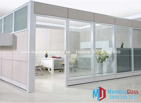 Lắp đặt vách ngăn nhôm kính