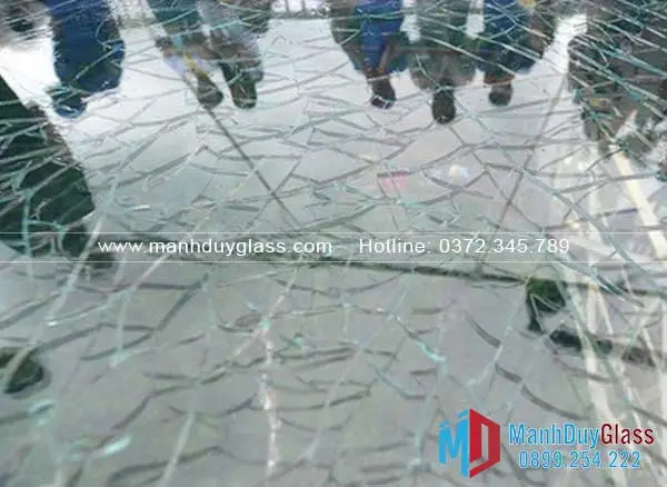 Mối nguy hiểm kính cường lực vỡ