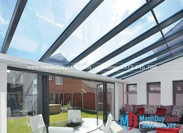 Phim cách nhiệt dán trên mái kính