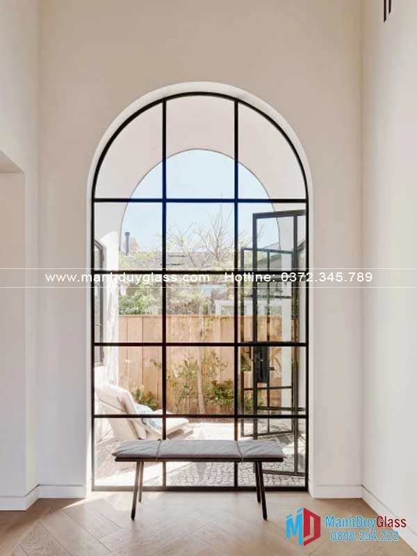 Vách ngăn kính dạng vòm