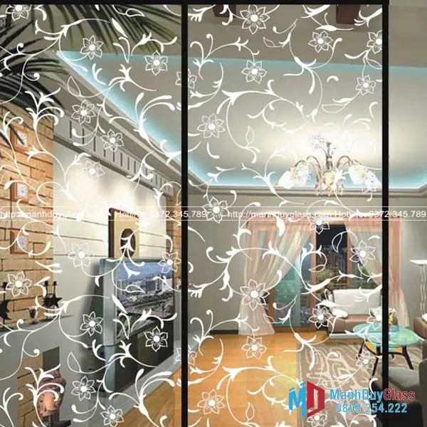 Vách ngăn kính hoa văn