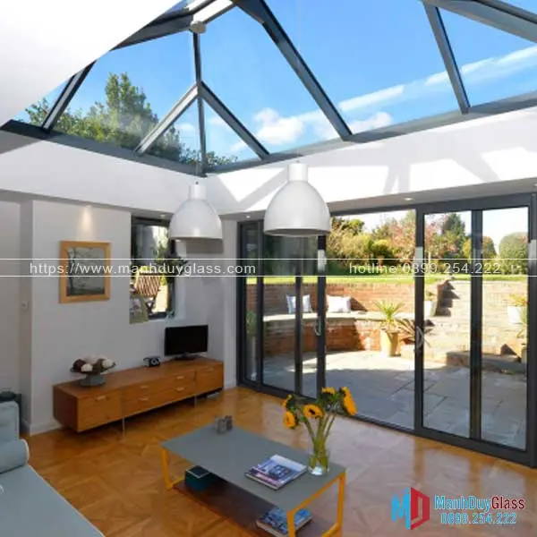 Cửa nhôm Ngọc Diệp Dinostar tại phòng khách