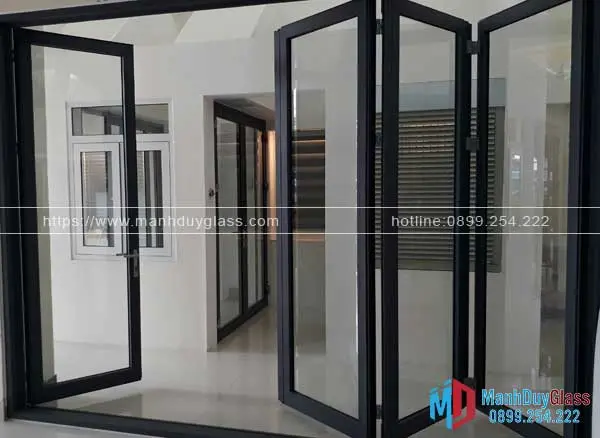 Cửa nhôm Xingfa kính trong suốt