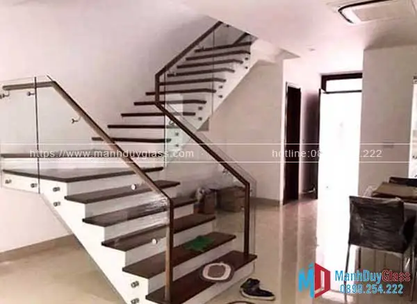 Kính màu trà tăng cường ánh sáng