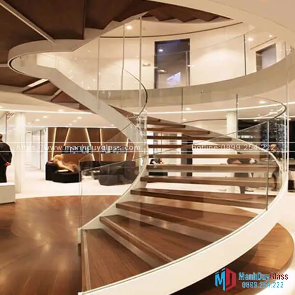 Mạnh Duy Glass cung cấp cầu thang kính cong