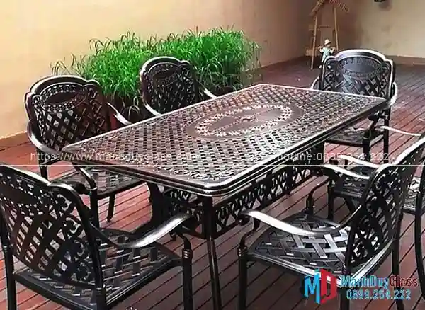 Bàn ghế nhôm đúc ngoài trời
