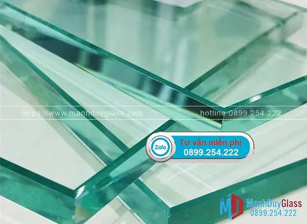 Cầu thang kính cường lực 15mm