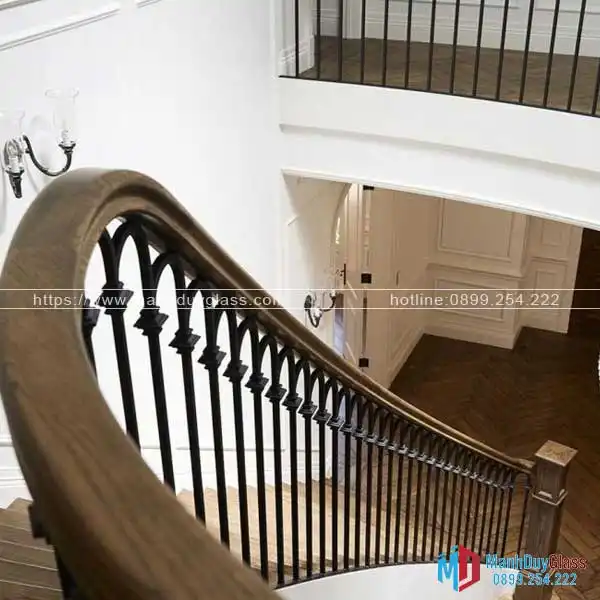 Cầu thang sắt mỹ thuật phong cách hiện đại