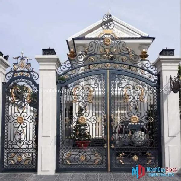 Cửa sắt nghệ thuật biệt thự