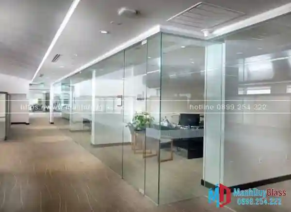 Hệ thống vách kính văn phòng