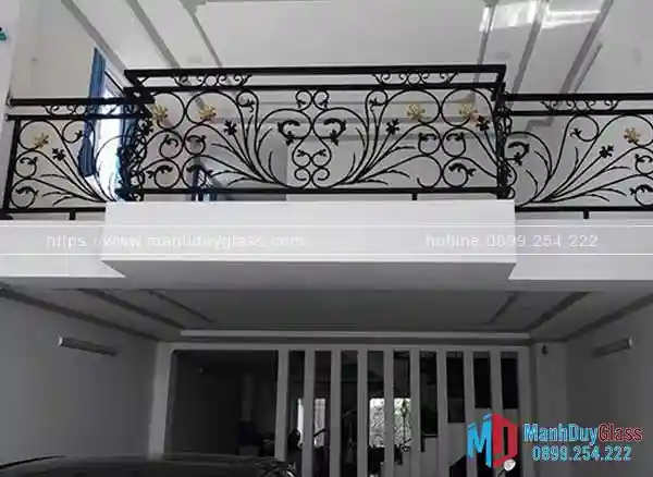 Lan can sắt nghệ thuật trong nội thất