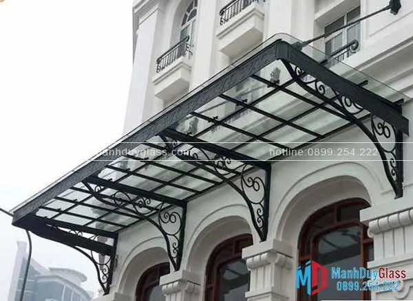 Mái hiên kính khung inox hiện đại