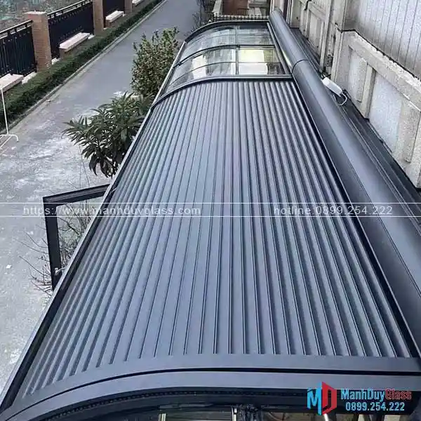 Mái nhôm cuốn tự động điều khiển từ xa