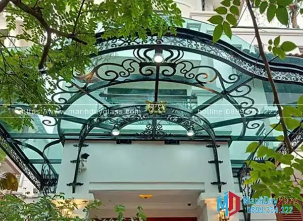 Mái vòm kính khung inox cho biệt thự