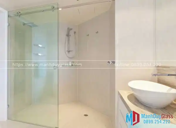 Vách kính nhà tắm cao cấp
